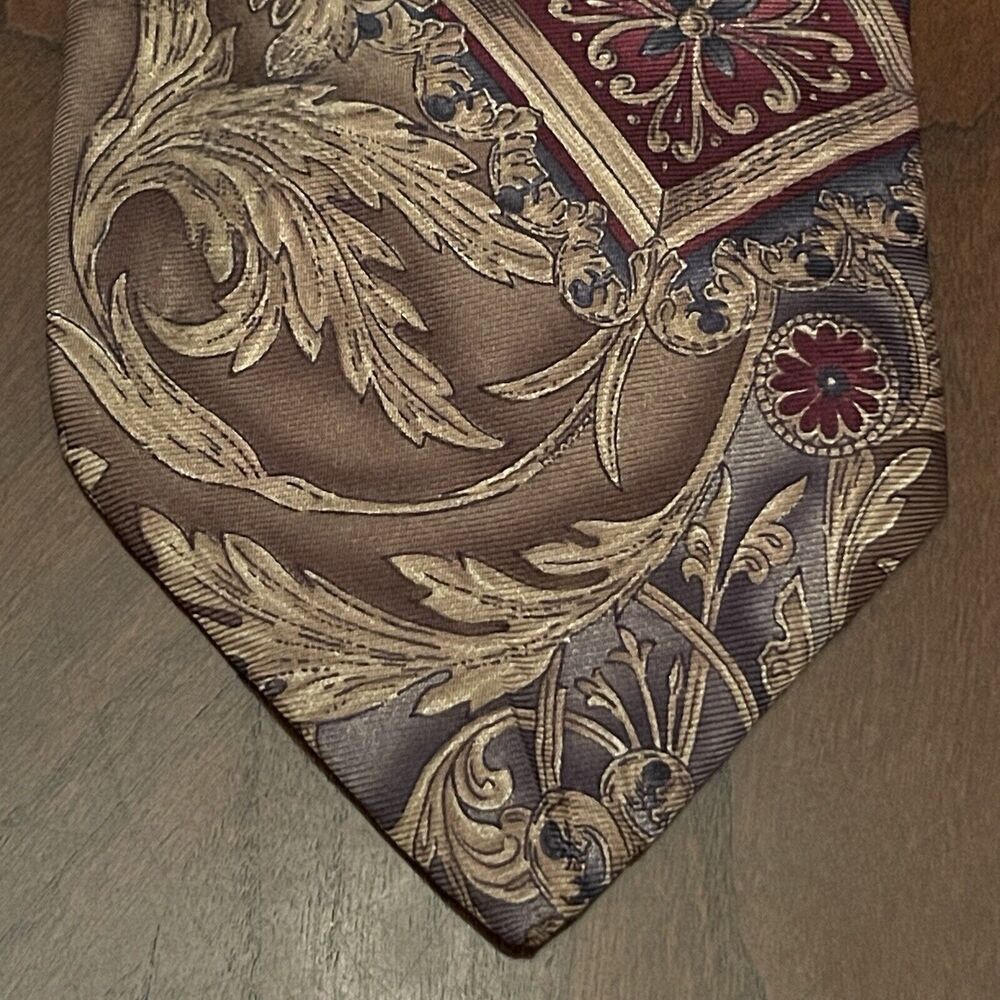 Vintage Embassy Square Brown Burgundy Silk Men’s Neck Tie Made In Costa Rica